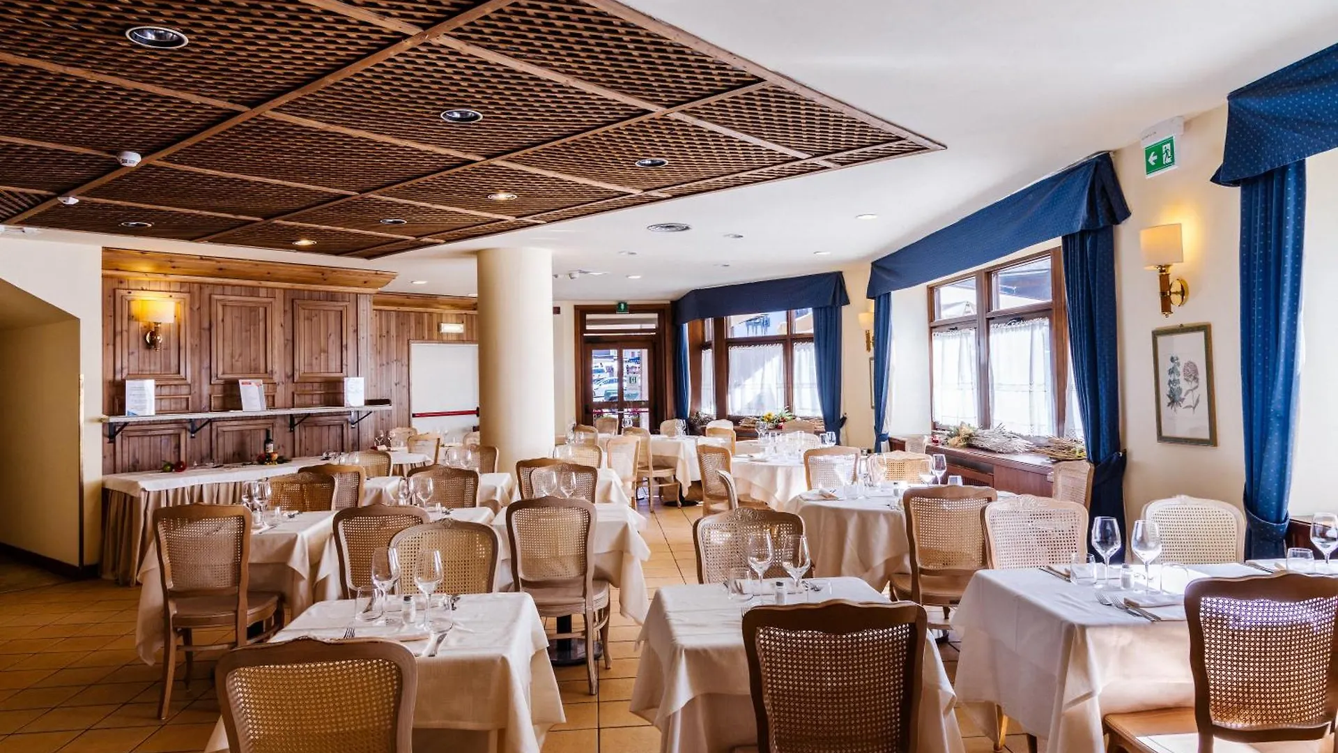 Hotel Alaska Cortina Cortina dʼAmpezzo 4*,