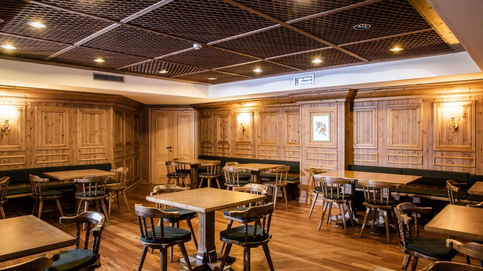 Hotel Alaska Cortina Cortina dʼAmpezzo 4*,