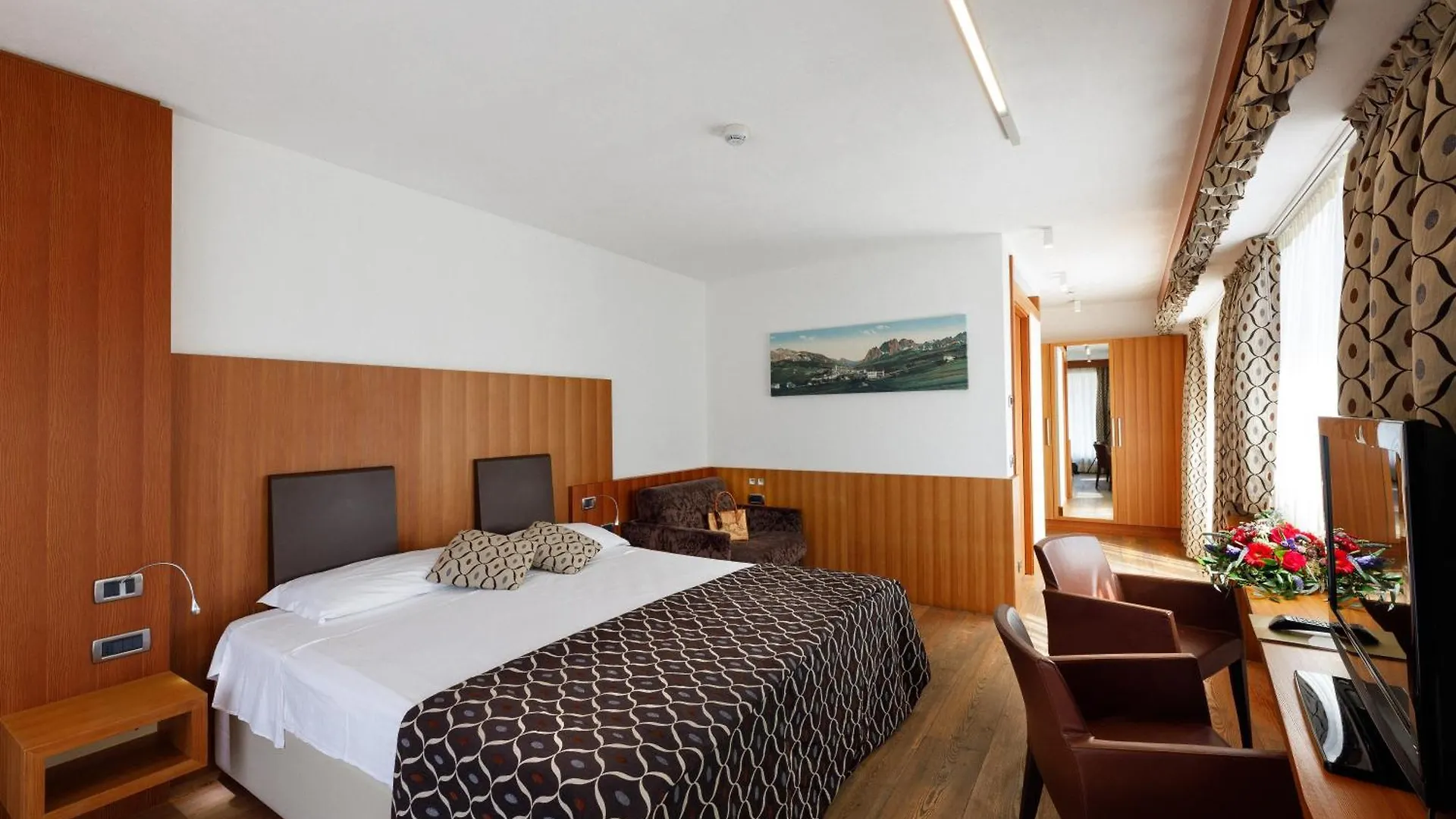 Hotel Alaska Cortina Cortina d'Ampezzo 4*,